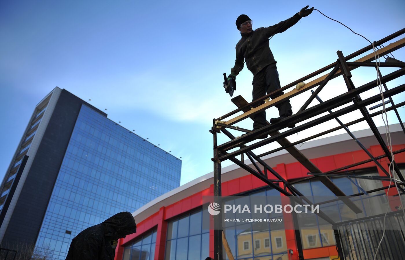 Демонтаж торговых палаток на Усачевском рынке в Москве