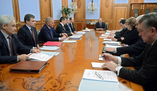 Владимир Путин провел совещание по вопросу реализации ФЦП