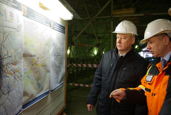 С. Собянин осмотрел ход строительства станции метро "Новокосино"