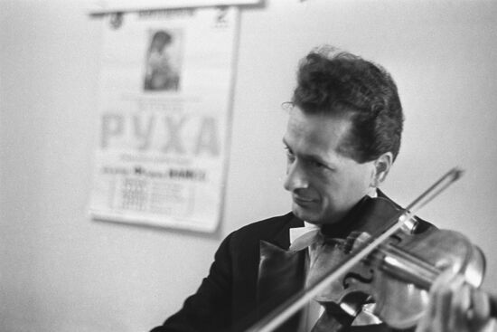 Румынский скрипач Штефан Руха