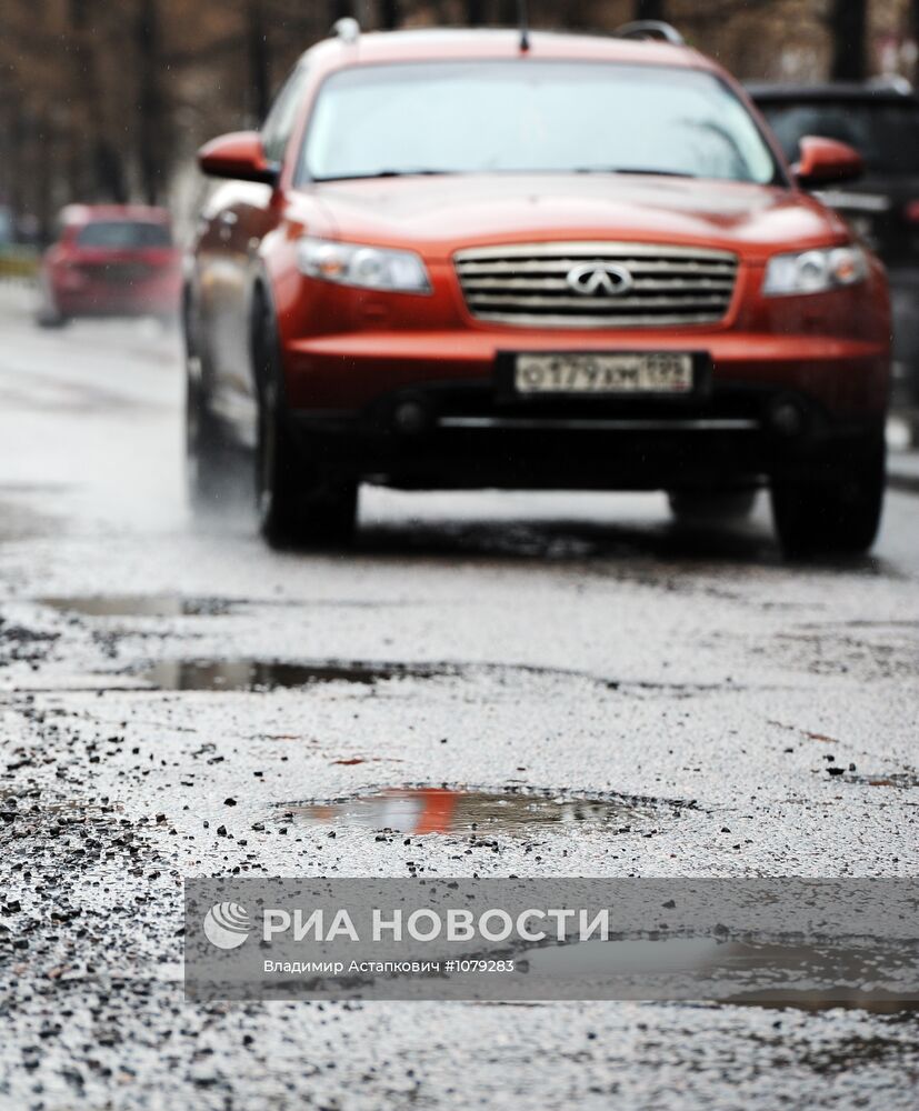 Ямы на московских дорогах