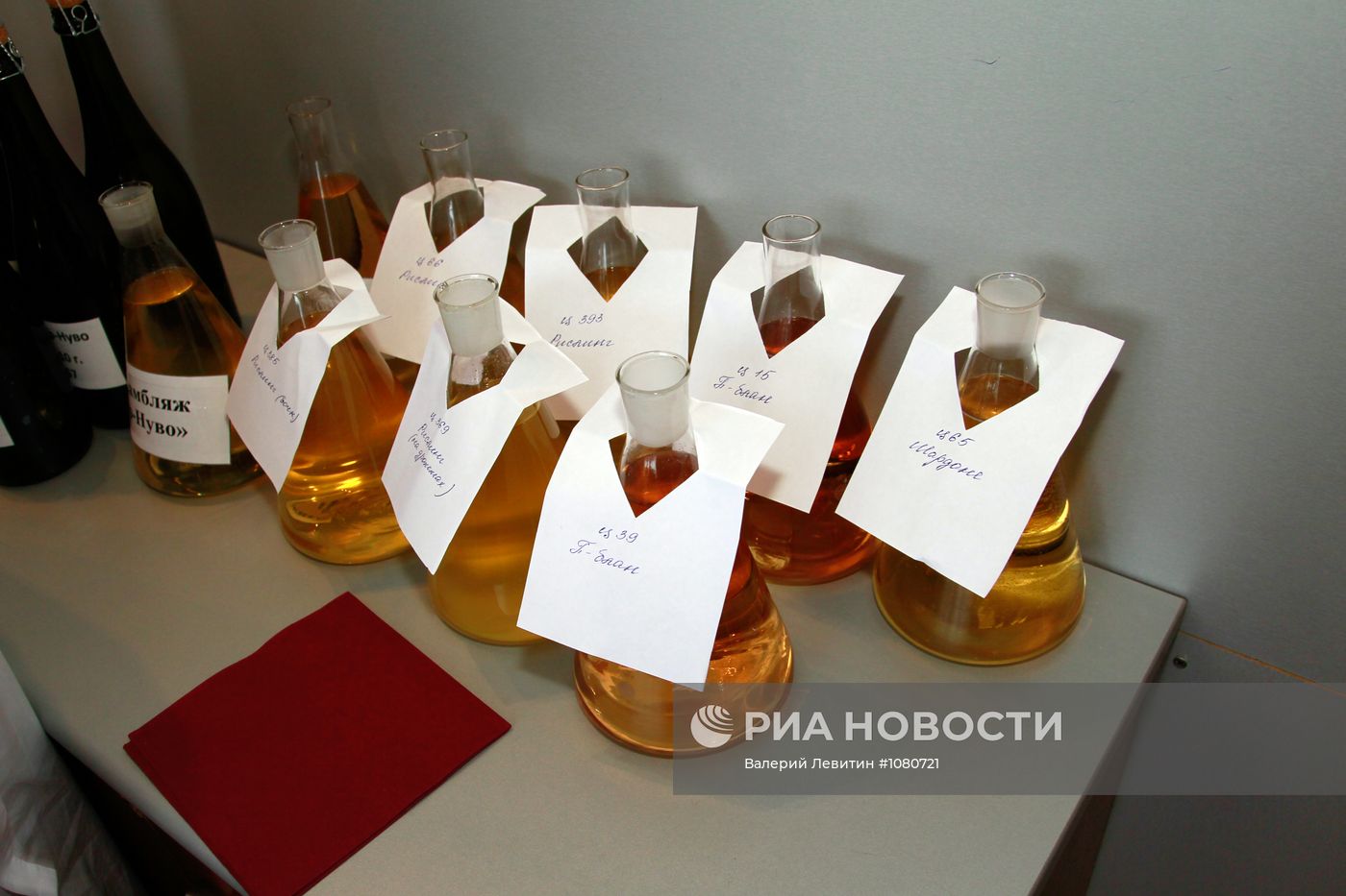 Весенний визит послов русского шампанского дома "Абрау-Дюрсо"
