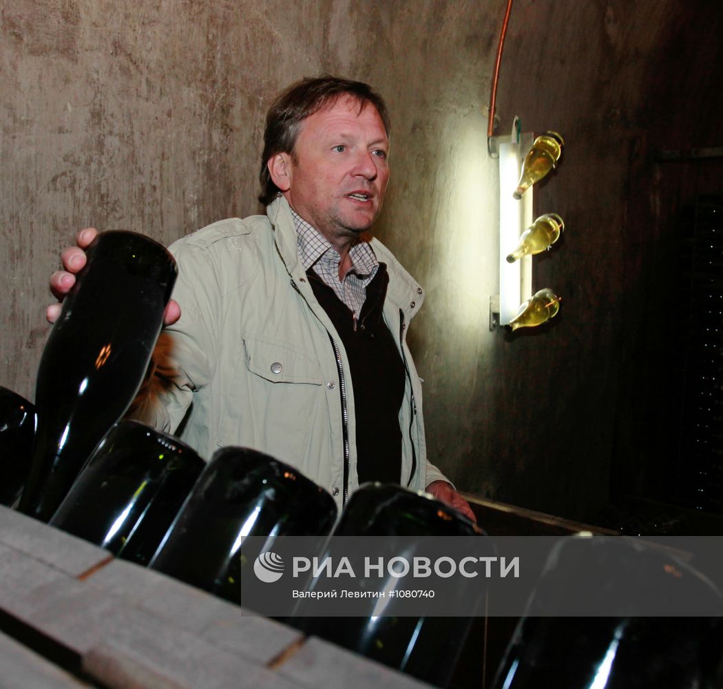 Весенний визит послов русского шампанского дома "Абрау-Дюрсо"