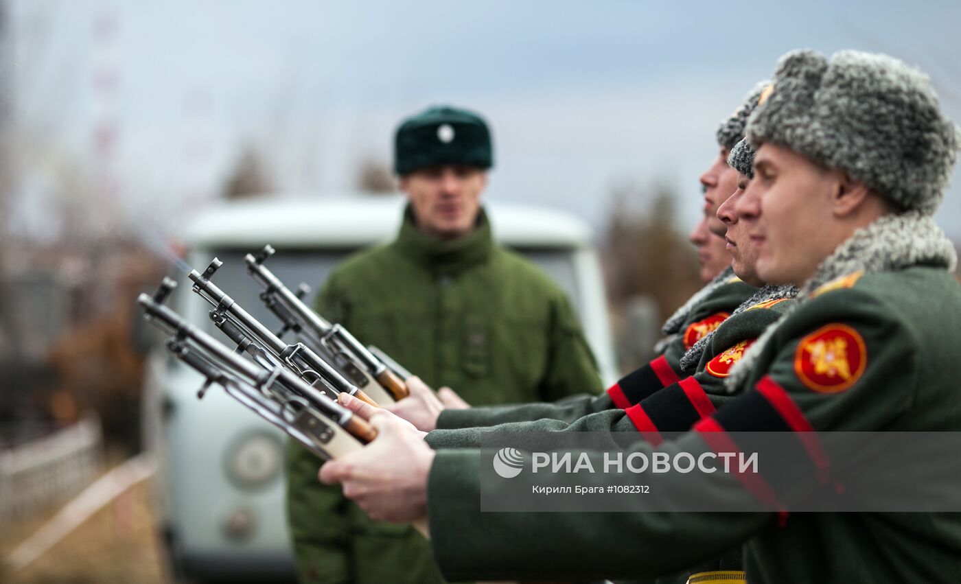 Похороны майора Сергея Солнечникова в городе Волжском