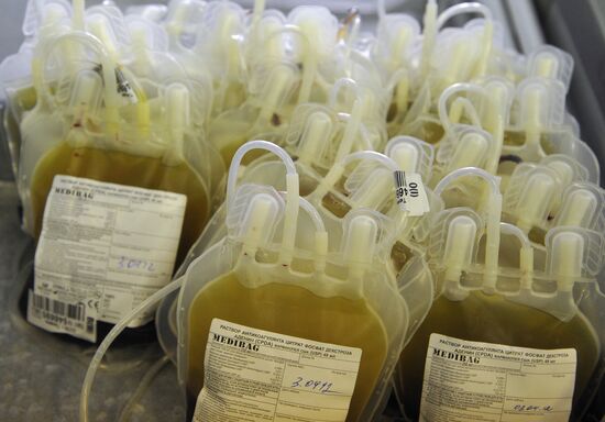 Сдача крови для пострадавших при крушении самолета ATR-72