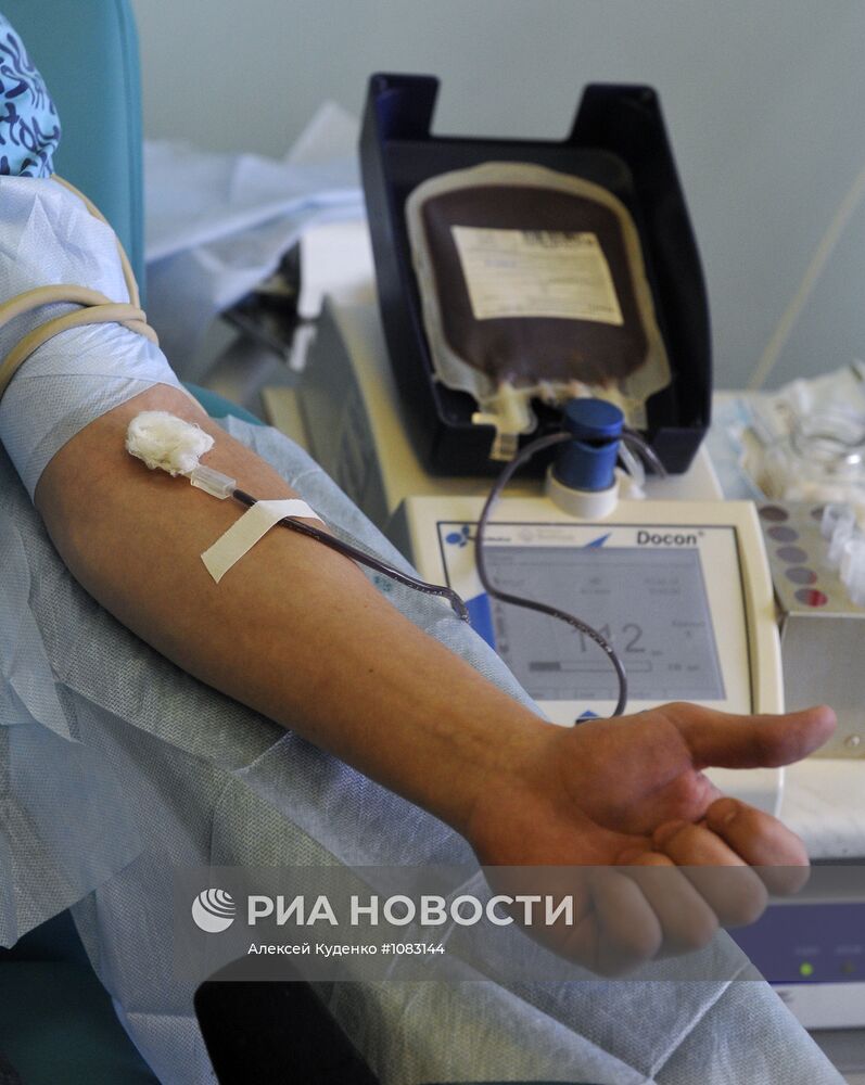 Сдача крови для пострадавших при крушении самолета ATR-72