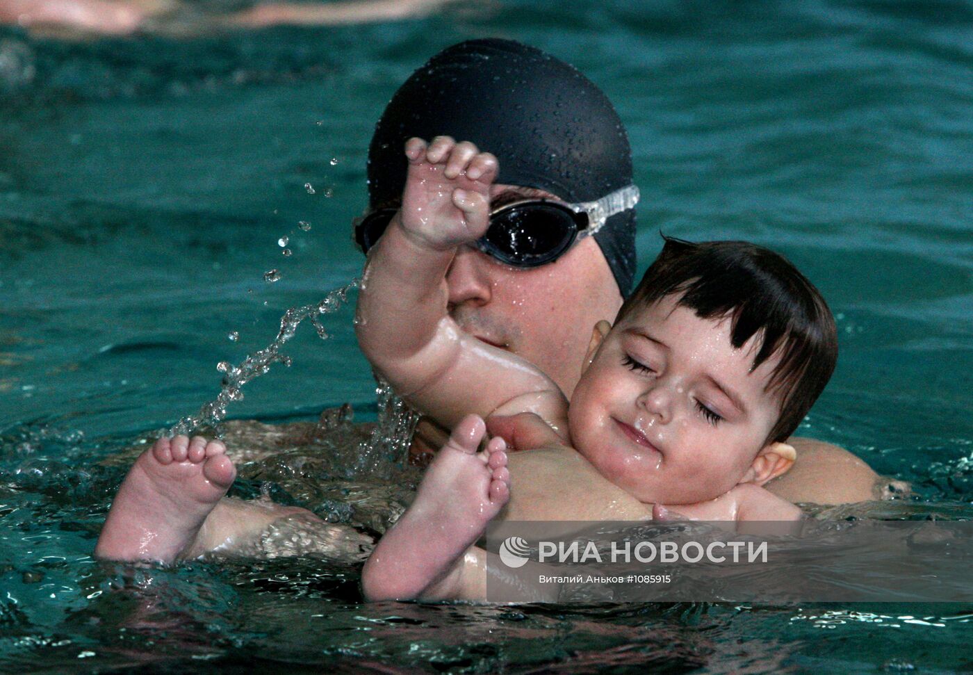 Лечебно-профилактическое плавание с малышами в бассейне "Гавань"