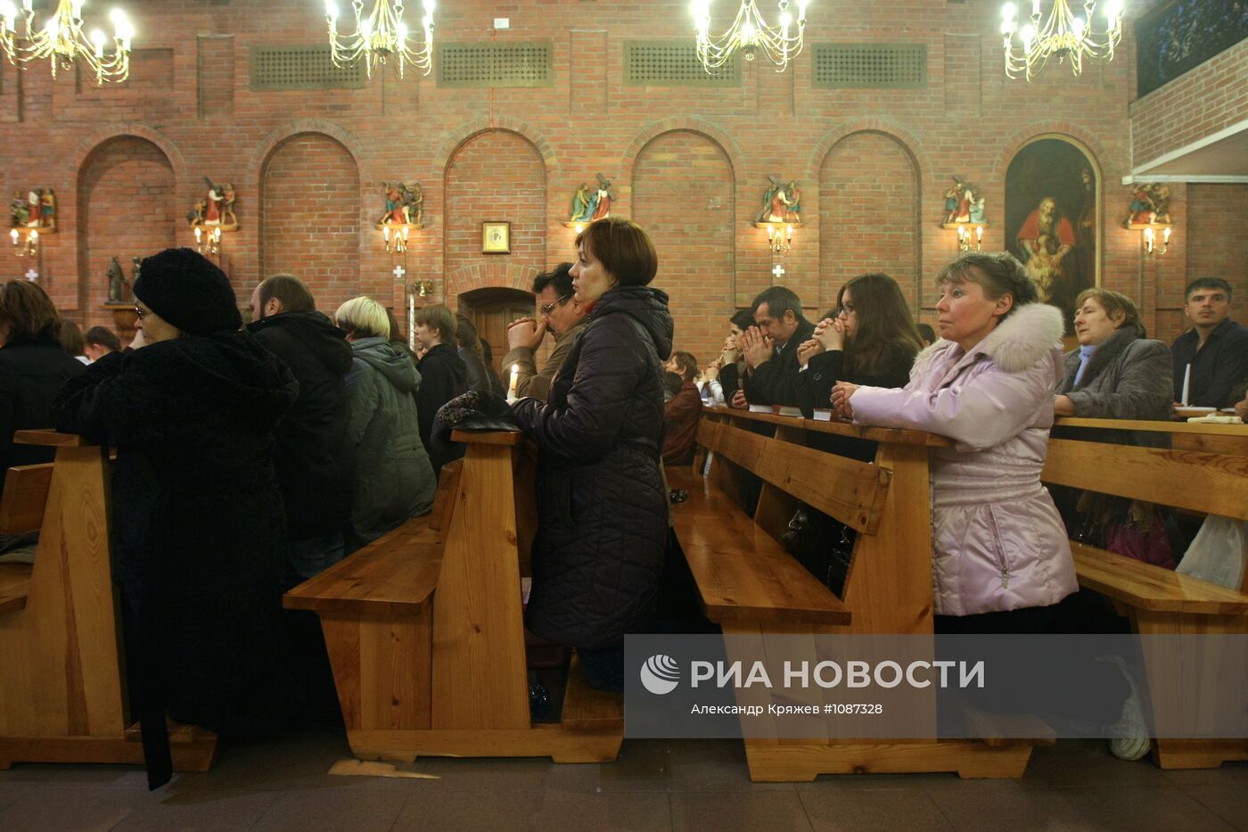 Празднование католической Пасхи в Новосибирске