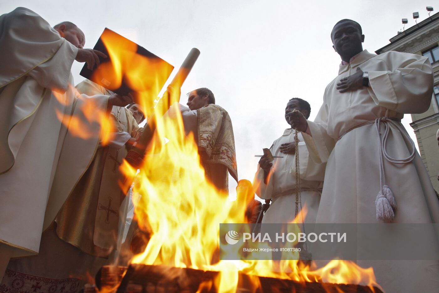 Празднование католической Пасхи в Санкт-Петербурге