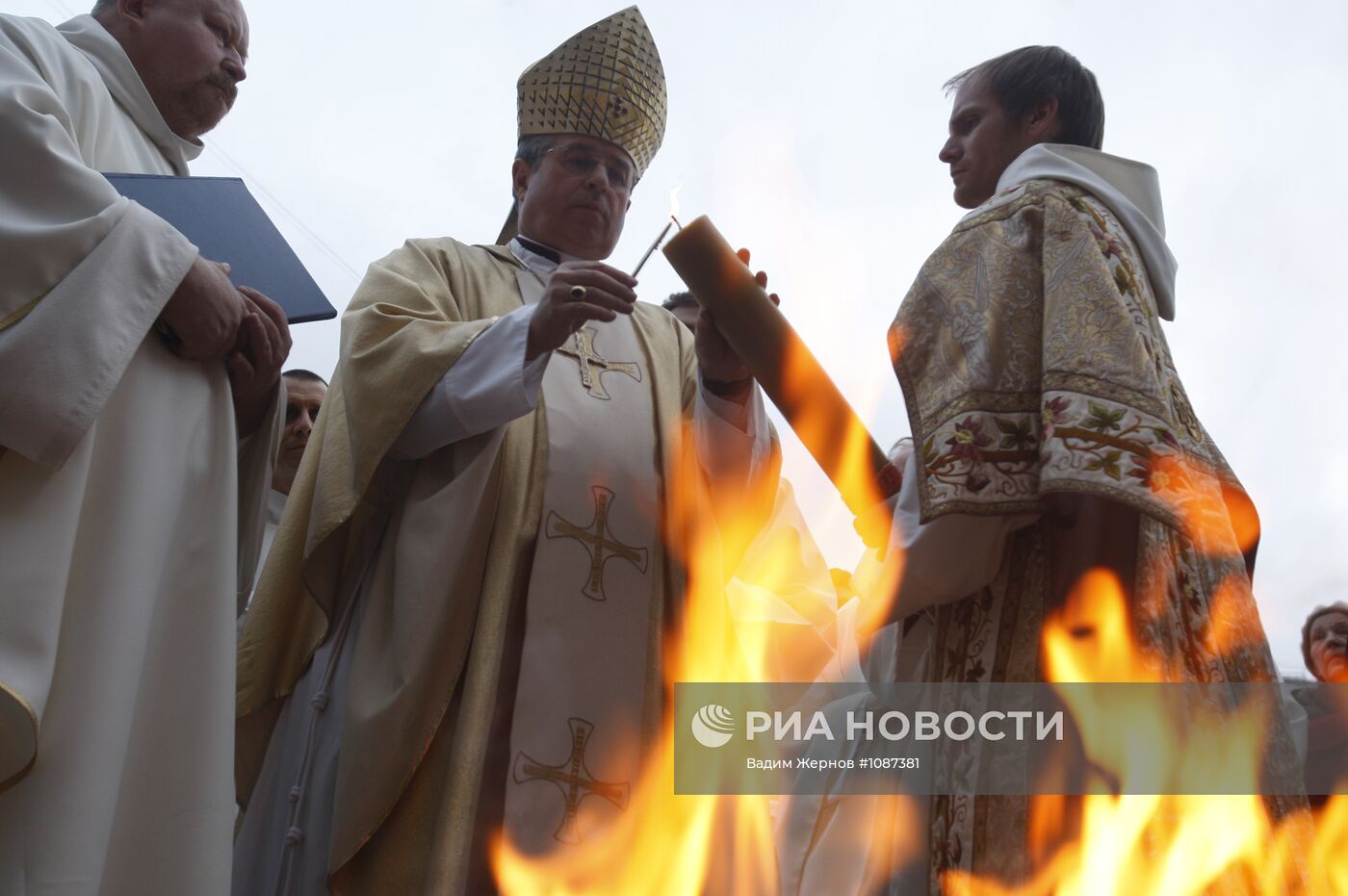 Празднование католической Пасхи в Санкт-Петербурге