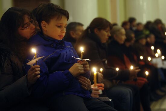 Празднование католической Пасхи в Санкт-Петербурге