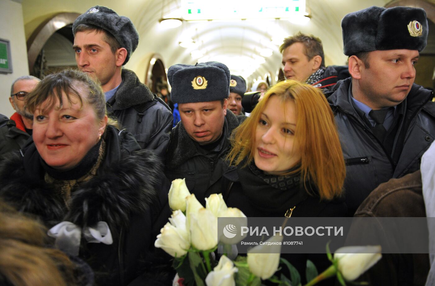 Акция оппозиции "Белое метро" в Москве