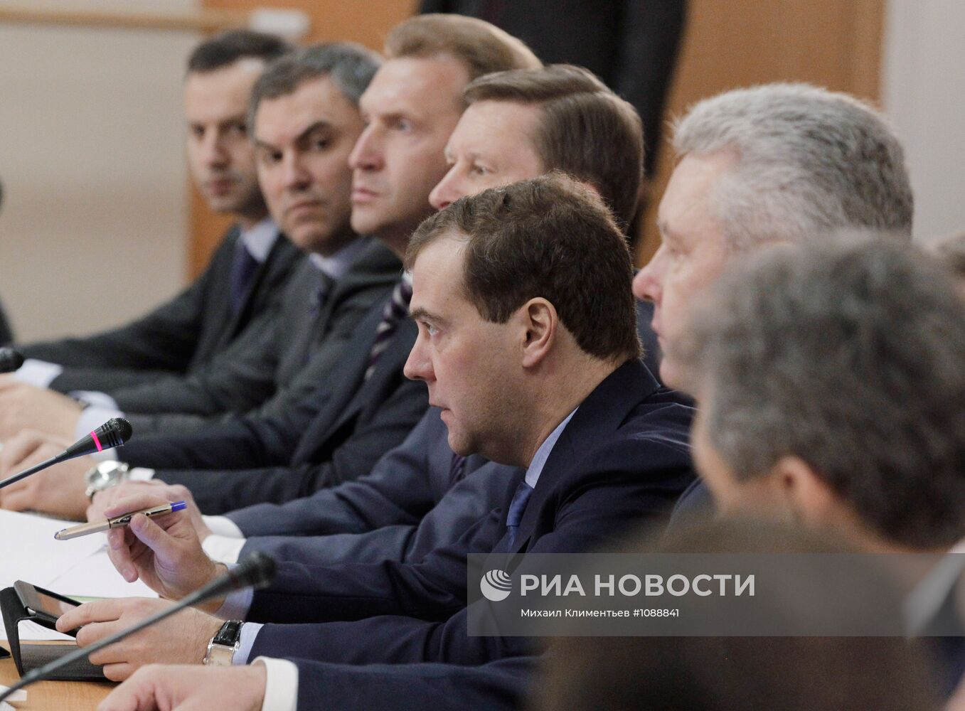 Президент РФ Дмитрий Медведев провел совещание в Троицке