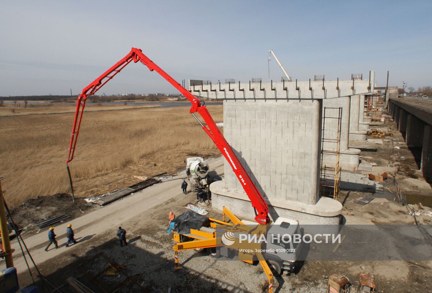 Строительство Берлинского моста в Калининграде