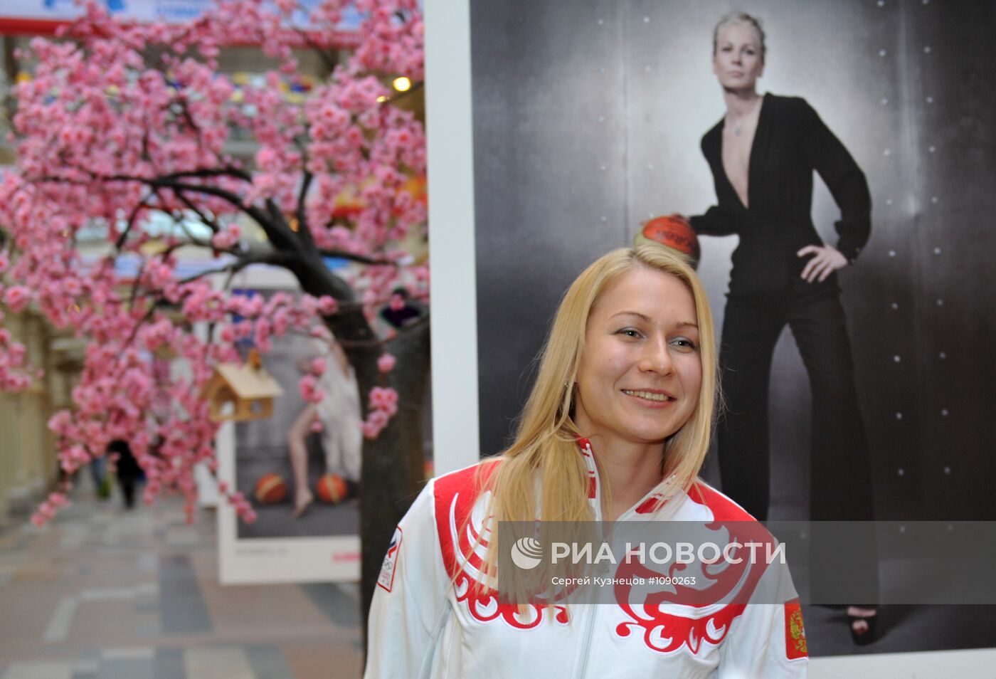 Открытие фотовыставки "Две стороны одной медали" в Москве