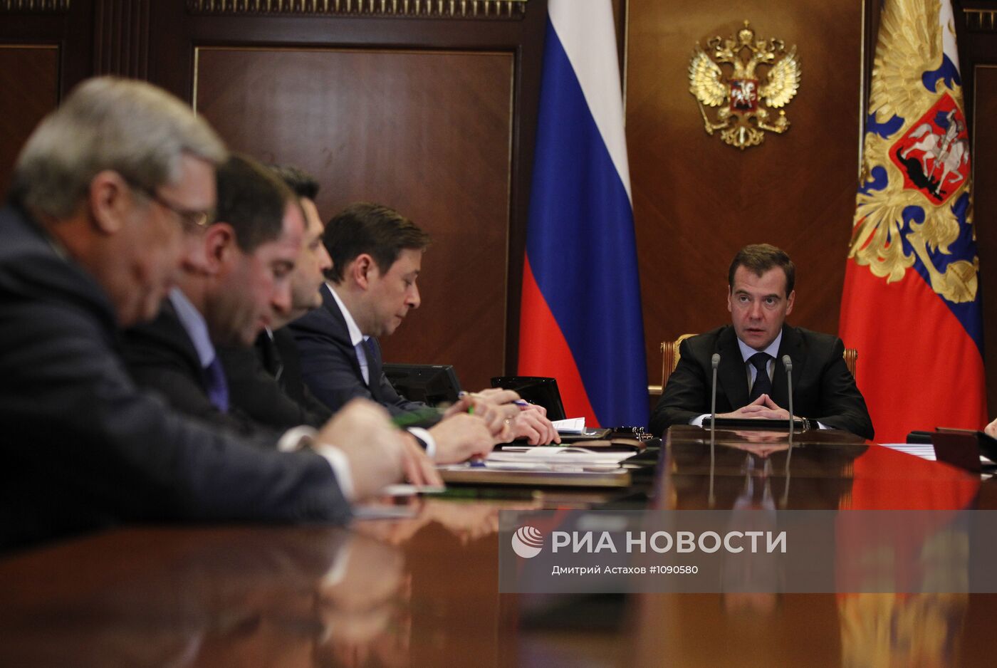 Д.Медведев встретился со своими полпредами в ФО