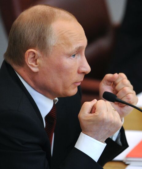 В.Путин выступил с докладом перед нижней палатой парламента РФ