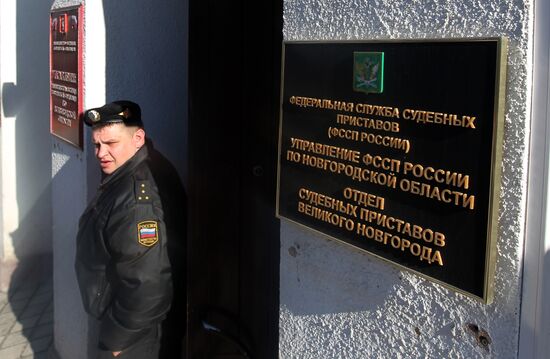 Рейд судебных приставов по выявлению должников в сфере ЖКХ