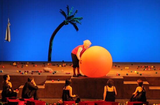 Опера "Любовь к трем апельсинам" в Большом театре