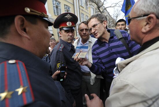 Поездка С.Миронова и Н.Левичева в Астрахань