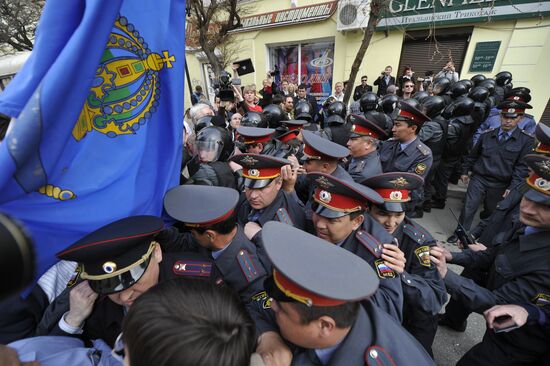 Поездка С.Миронова и Н.Левичева в Астрахань