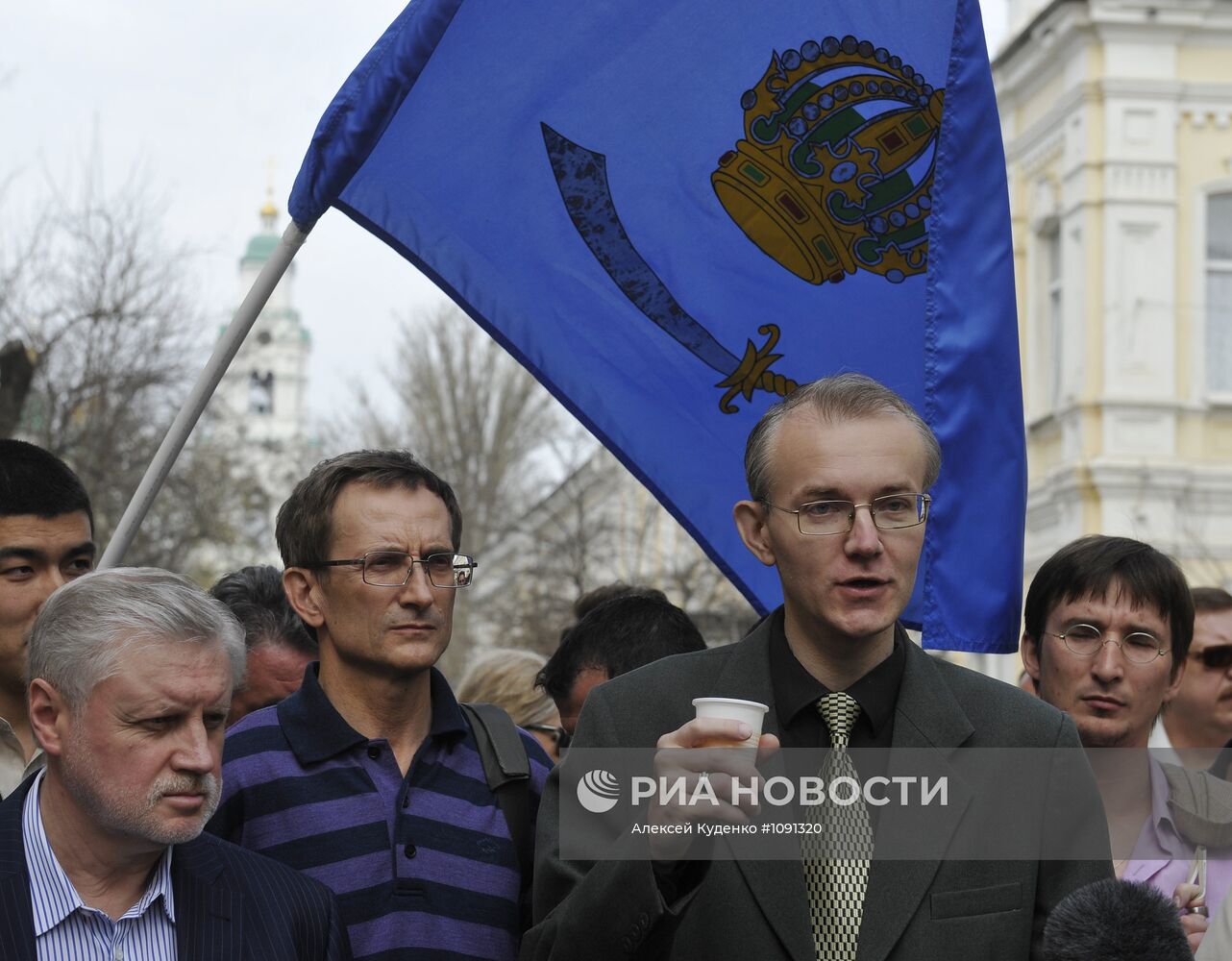 Поездка С.Миронова и Н.Левичева в Астрахань