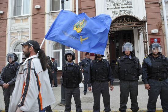 Ситуация с голодающими против итогов выборов мэра в Астрахани