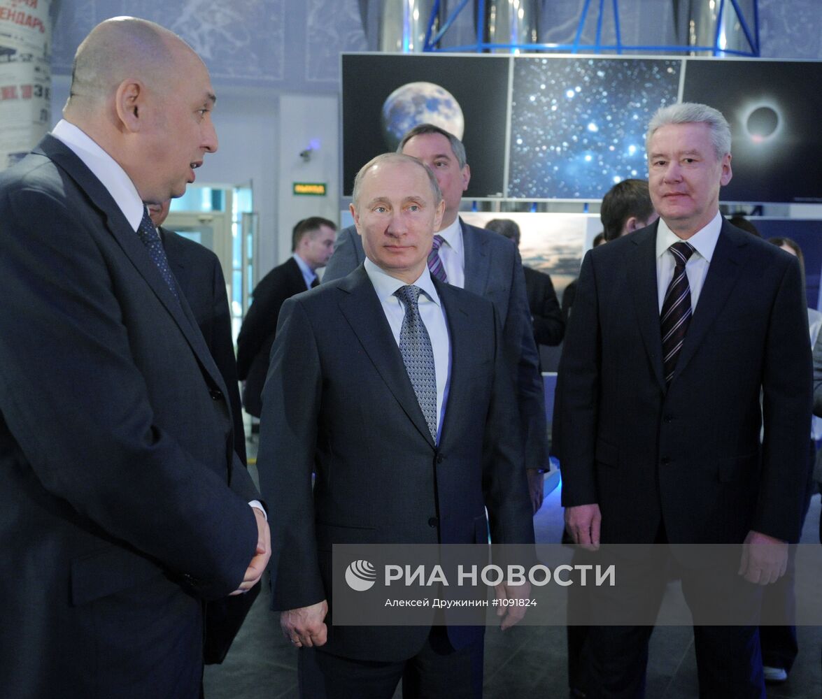 В.Путин в День космонавтики посетил Московский планетарий