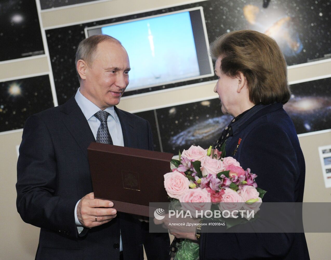 В.Путин в День космонавтики посетил Московский планетарий