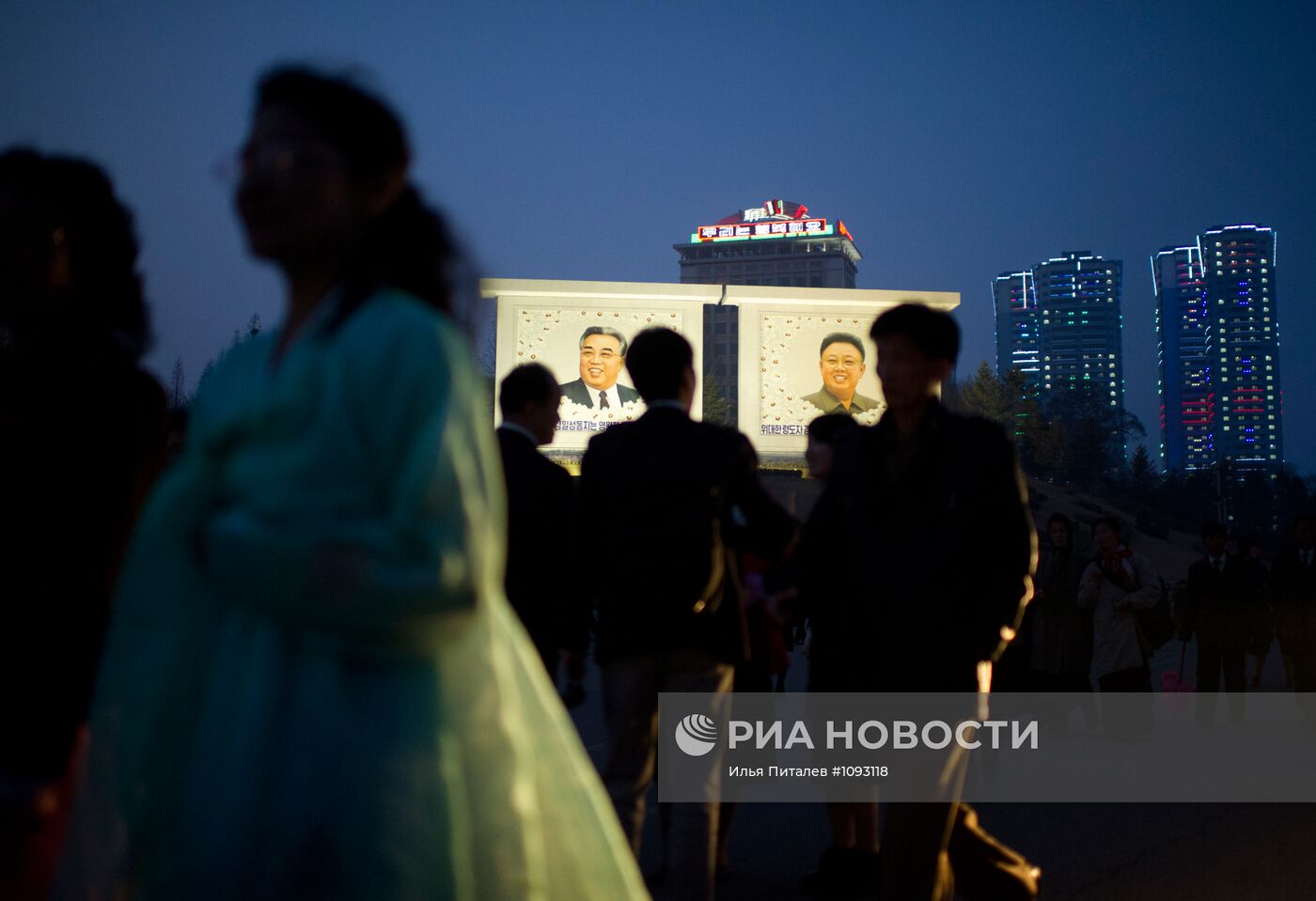 Празднование 100-летия основателя КНДР Ким Ир Сена в Пхеньяне