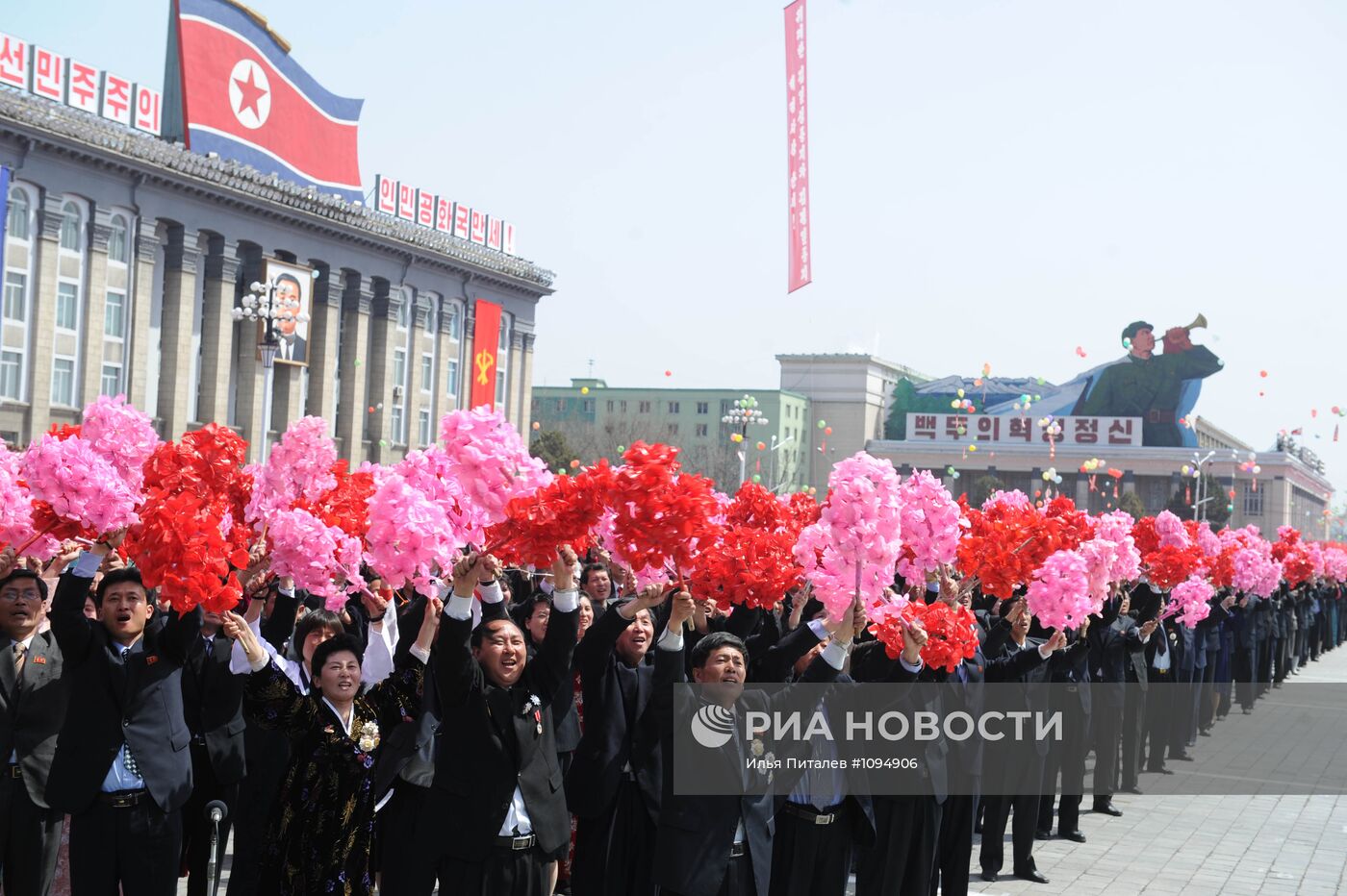 Военный парад, посвященный 100-летию со дня рождения Ким Ир Сена