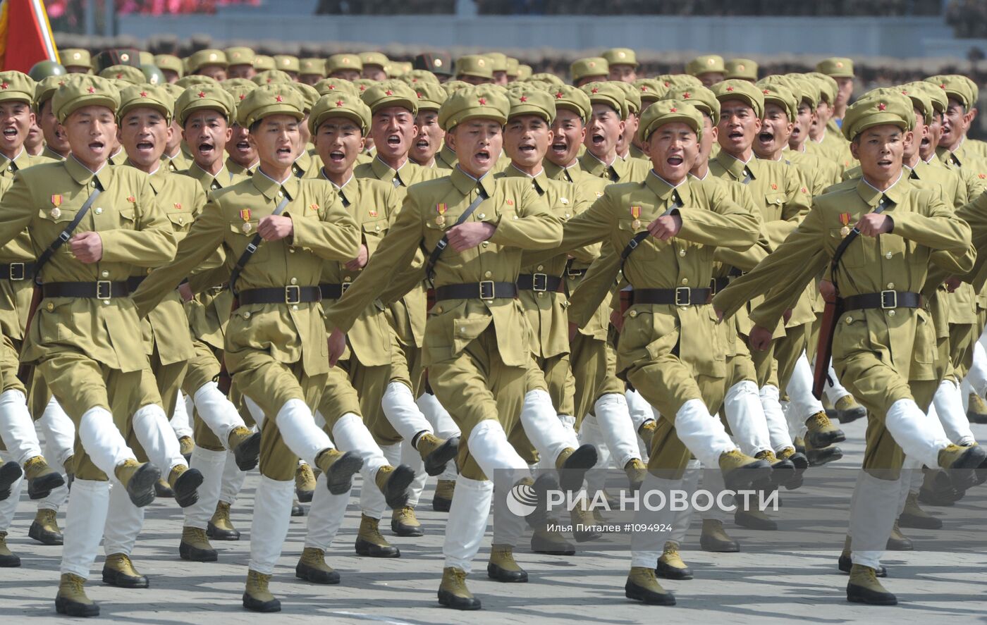 Военный парад, посвященный 100-летию со дня рождения Ким Ир Сена