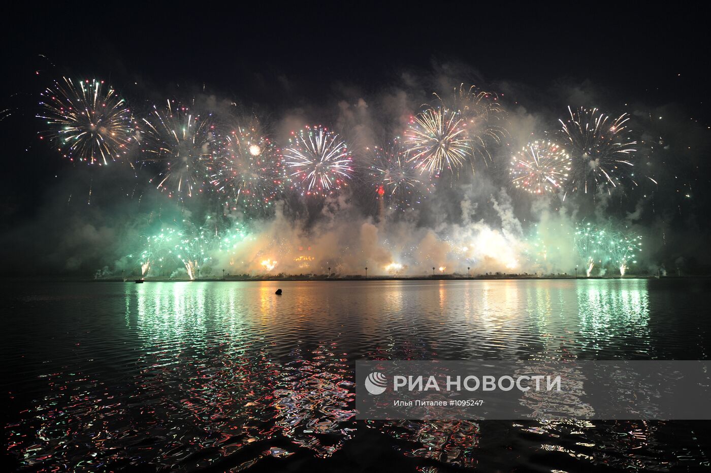 Салют в честь столетия со дня рождения Ким Ир Сена