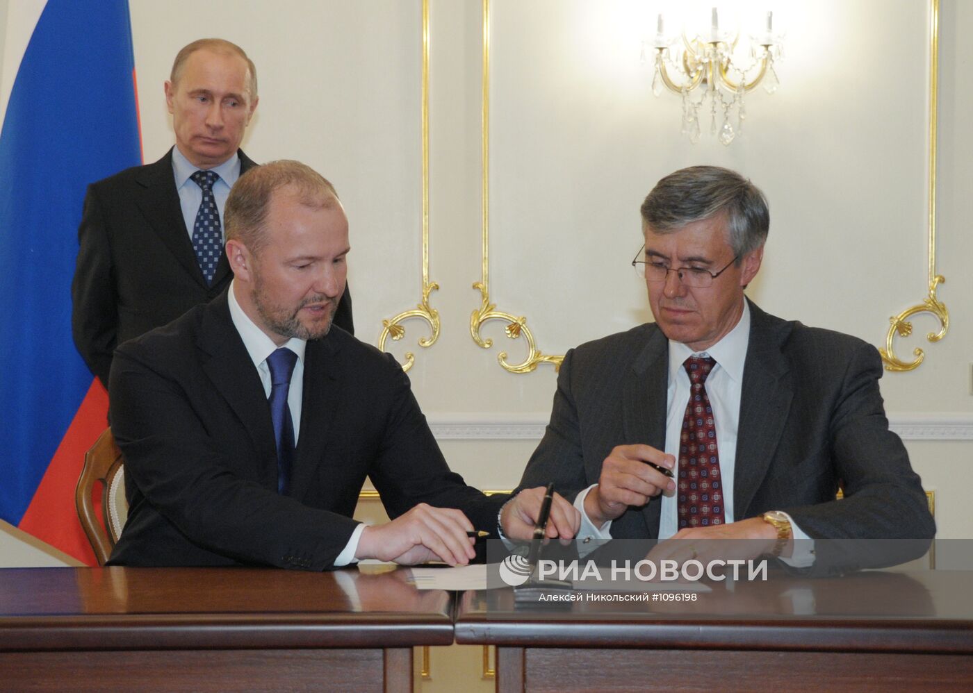 В.Путин встретился с главой ExxonMobil Р.Тиллерсоном