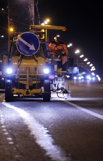 Работы по нанесению дорожной разметки термопластиком в Москве