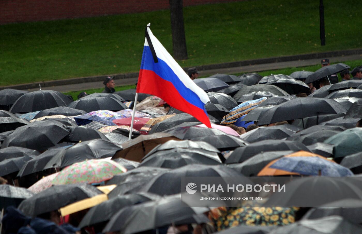 Многотысячный антитеррористический митинг на Васильевском спуске