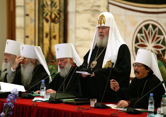 Патриарх Московский и всея Руси Алексий II на Архиерейском Соборе Русской Православной Церкви