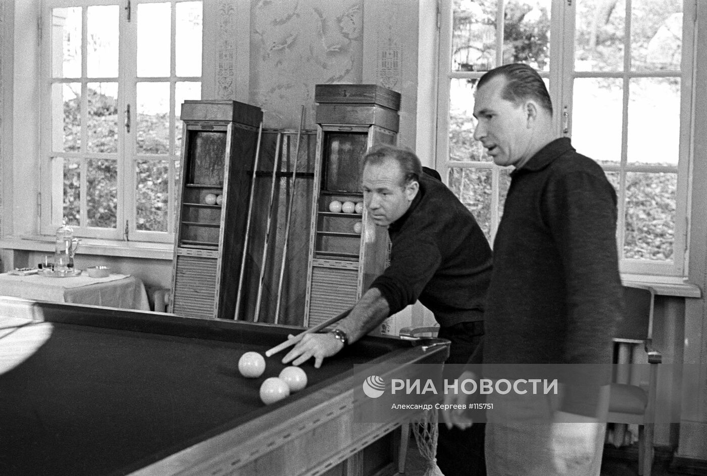 А. Леонов, П. Беляев на отдыхе в Сочи