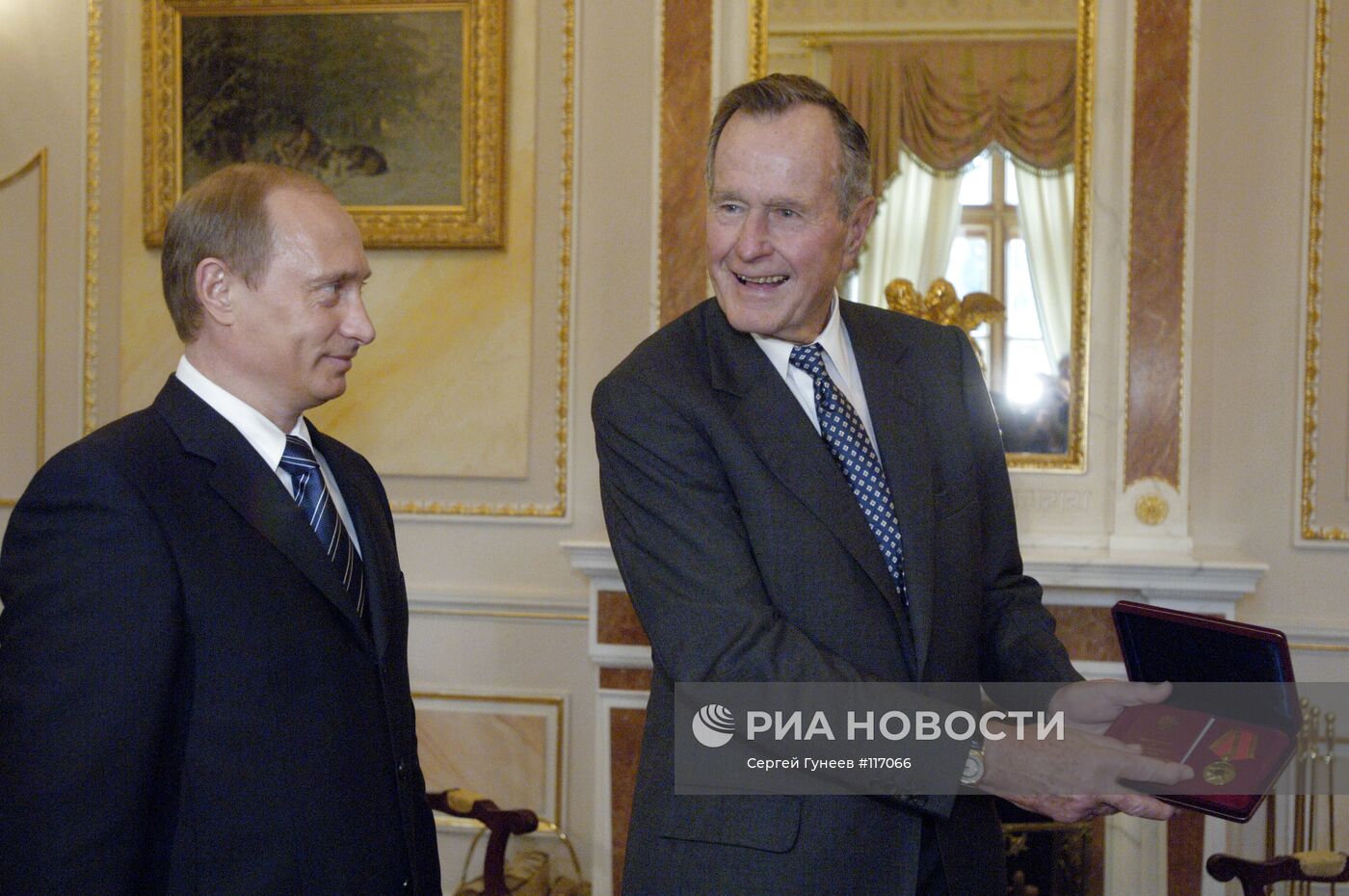 Владимир Путин, Джордж Буш-старший