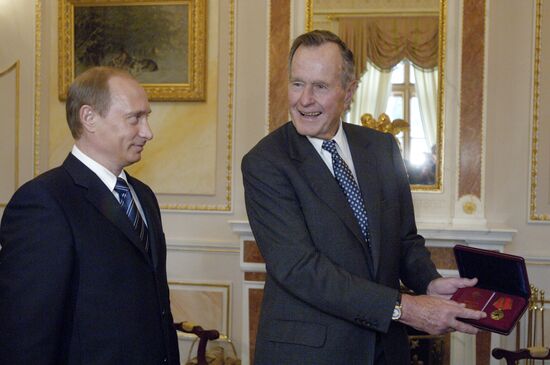 Владимир Путин, Джордж Буш-старший