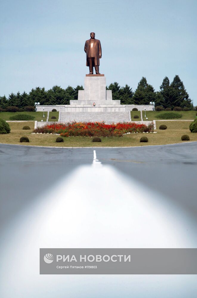 Памятник Ким Ир Сену