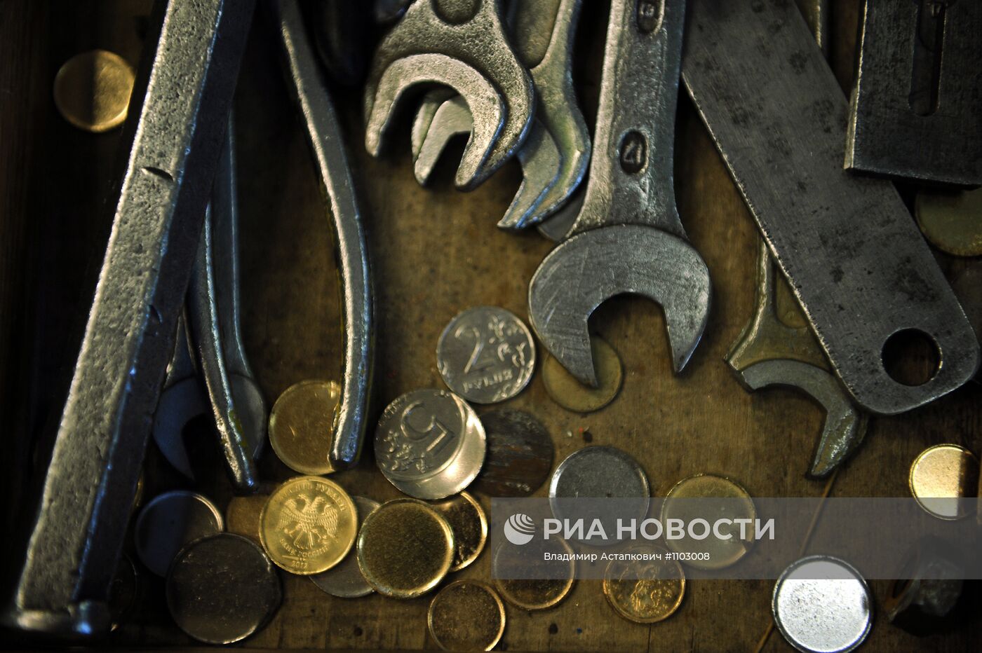Работа Московского монетного двора Гознака