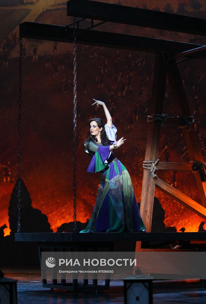 Премьера спектакля "Фанфан Тюльпан"