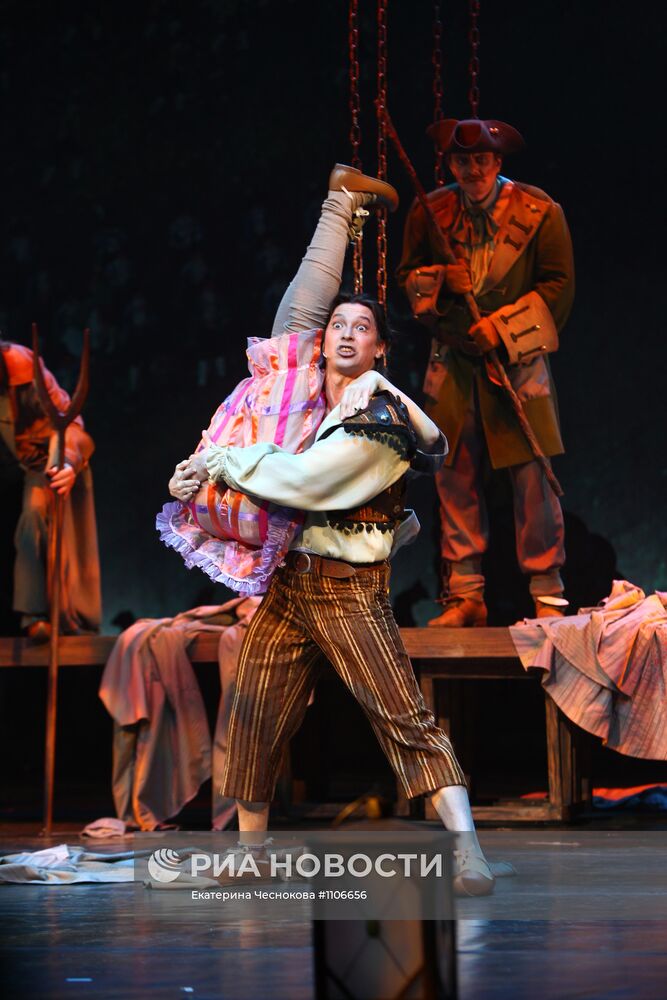 Премьера спектакля "Фанфан Тюльпан"