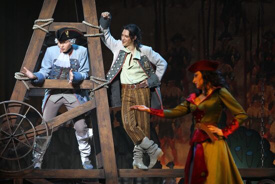 Премьера спектакля "Фанфан Тюльпан"