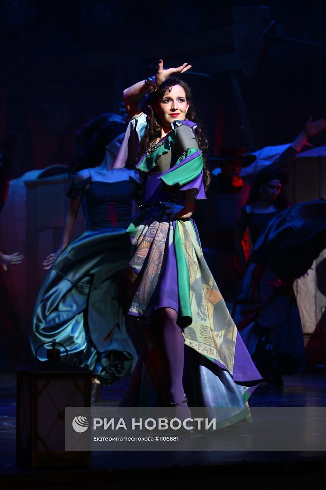 Премьера спектакля "Фанфан Тюльпан"