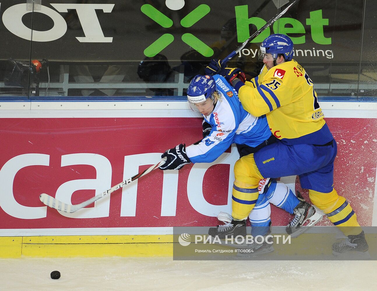 Хоккей. Чешские игры. Матч Финляндия - Швеция