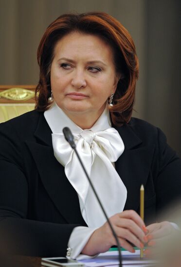 Владимир Путин провел заседание правительства РФ