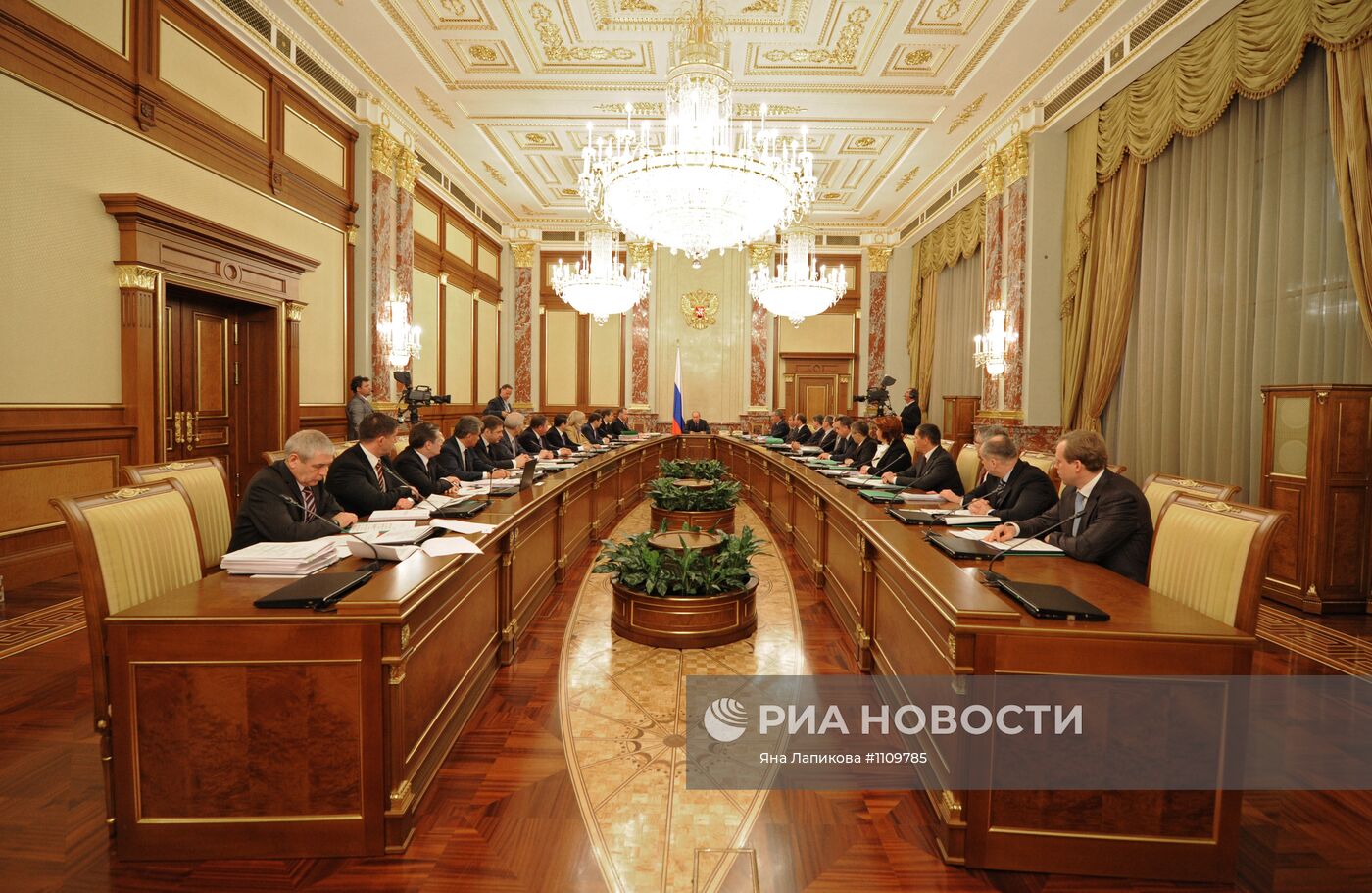 Владимир Путин провел заседание правительства РФ