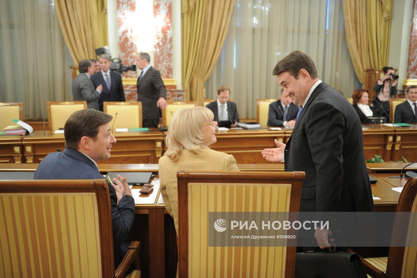 Владимир Путин провел заседание правительства РФ